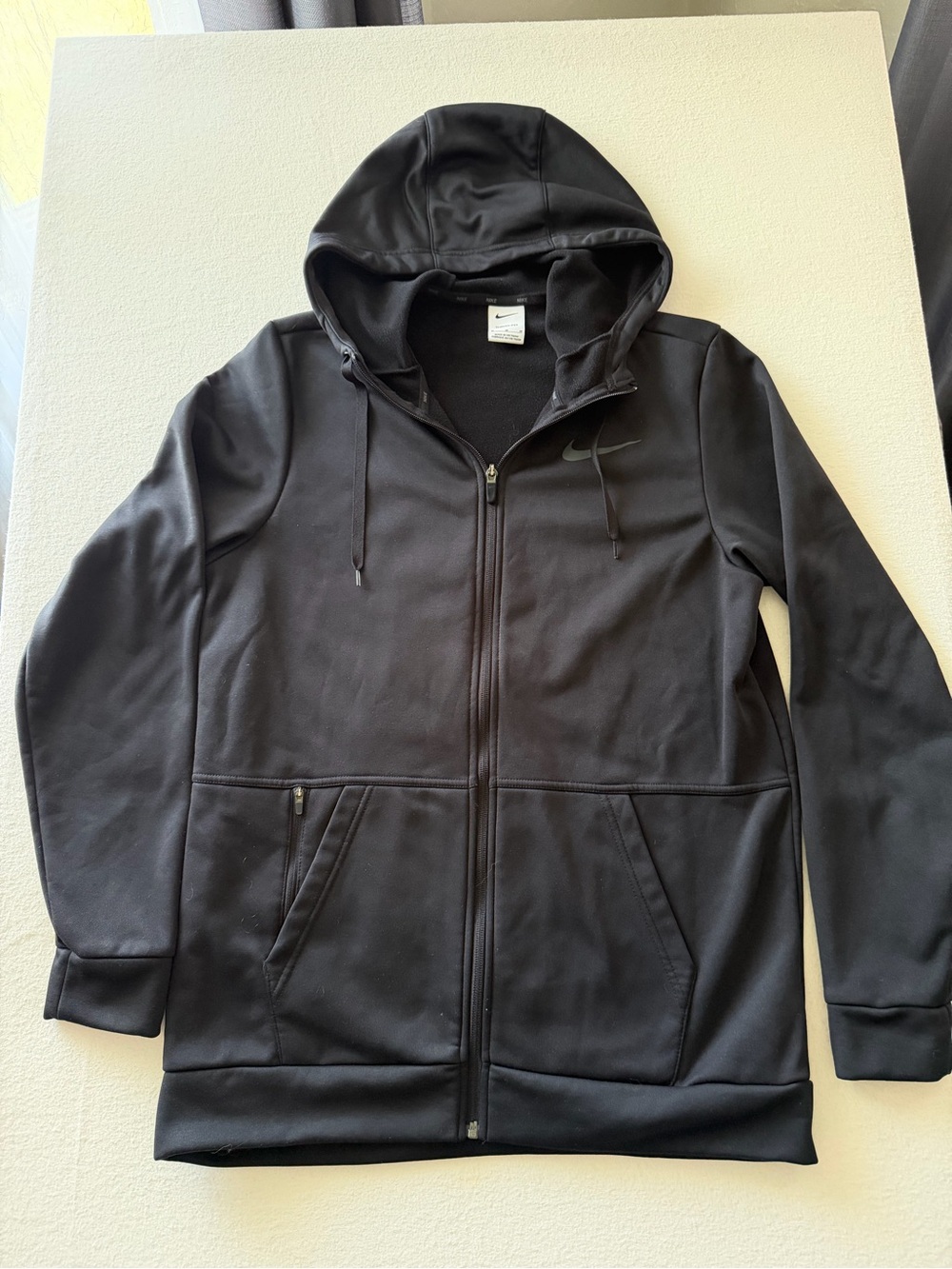 Nike Black Full-Zip Hooded Jacket with Subtle Swoosh